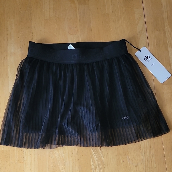 ALO Yoga Mesh Flirty Tennis Skirt Size M - Picture 3 of 10
